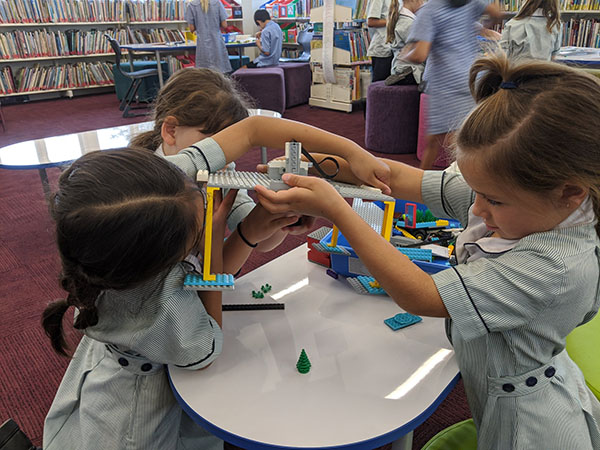 St Aloysius’ plan to clean up our seas St Aloysius Catholic Primary School Cronulla students using LEGO