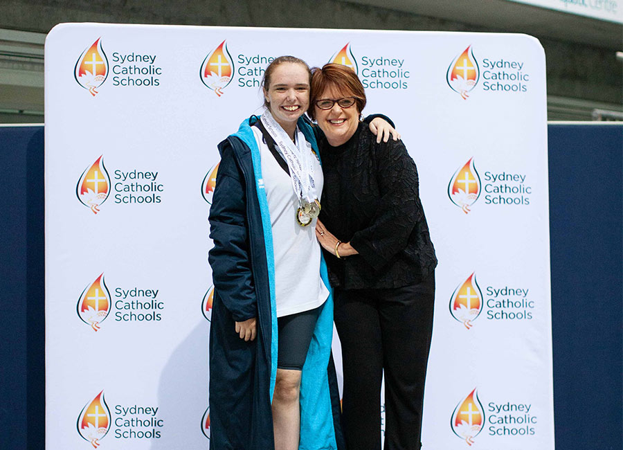 Sydney Swimming Carnival Senior Age Champion
