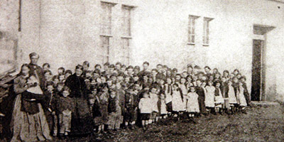 1800s_firstschool 1800's