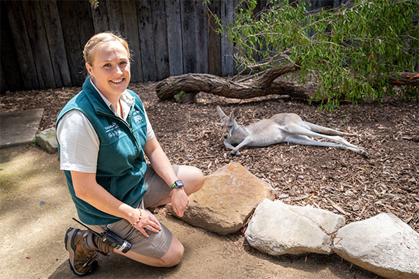 Georgina Cairns Taronga Zoo Sydney education officer