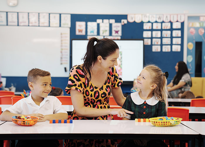 Step Up into Teaching (SUiT) Scholarship